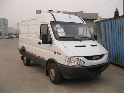 依維柯雙排座面包型疫苗冷藏車 醫(yī)藥冷鏈運(yùn)輸?shù)膶I(yè)守護(hù)者